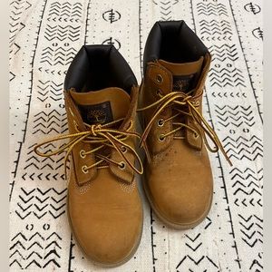 Very Greatly Worn Youth Timberlands…BUTTAS